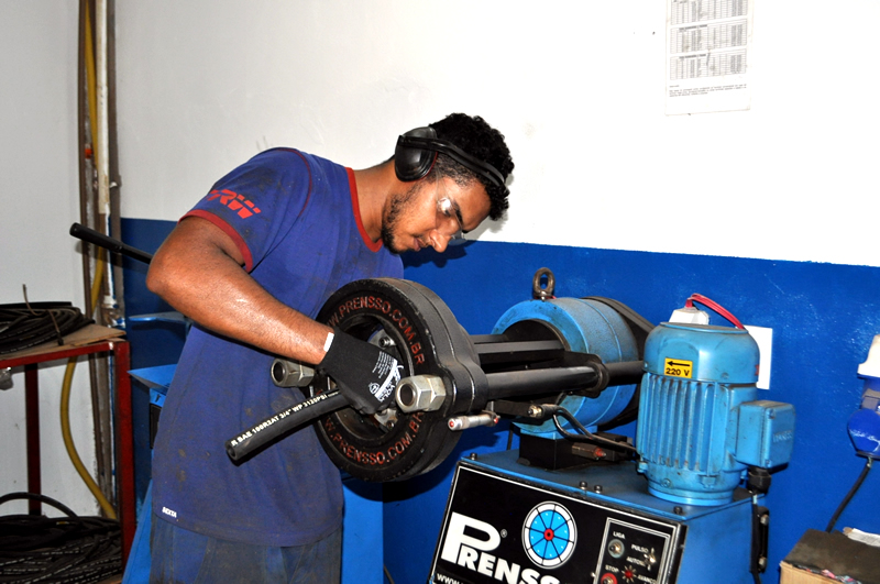 Montagem de Mangueiras Hidráulicas  Hidrony Sinop - MT Nova Mutum - MT